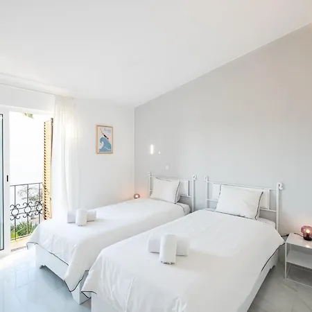 - Sleep 5 - Pool - Free Wi-fi - Air Con 알부페이라