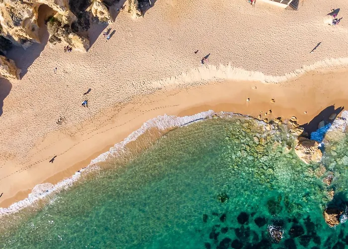 - Sleep 5 - Pool - Free Wi-fi - Air Con Албуфейра