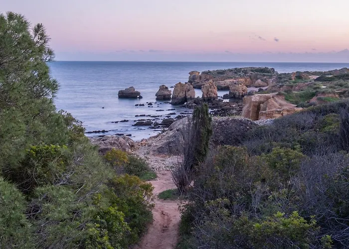 Апартаменти - Sleep 5 - Pool - Free Wi-fi - Air Con Албуфейра