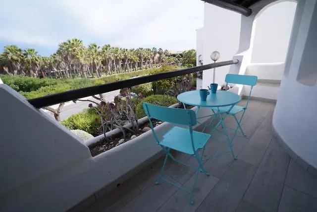 - Sleep 5 - Pool - Free Wi-fi - Air Con Апартаменти