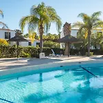 - Sleep 5 - Pool - Free Wi-fi - Air Con Appartement Albufeira