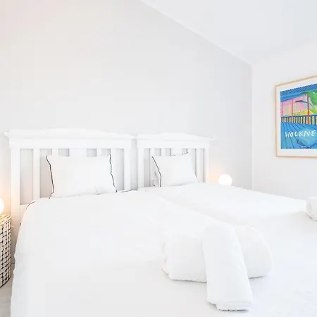 公寓 - Sleep 5 - Pool - Free Wi-fi - Air Con *