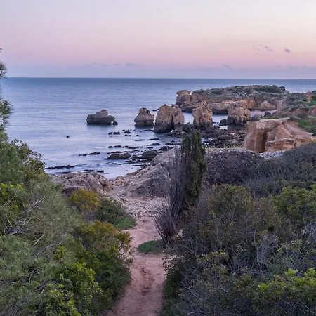 Apartment - Sleep 5 - Pool - Free Wi-fi - Air Con Albufeira